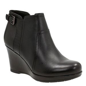 NWT Clark’s Camryn Rose black ankle boots